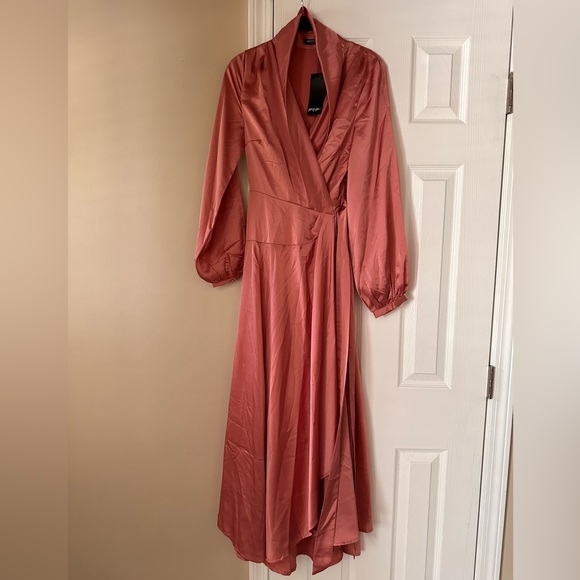 Nasty Gal Make Your Entrance Satin Wrap Maxi Dress Rose - Picture 5 of 9